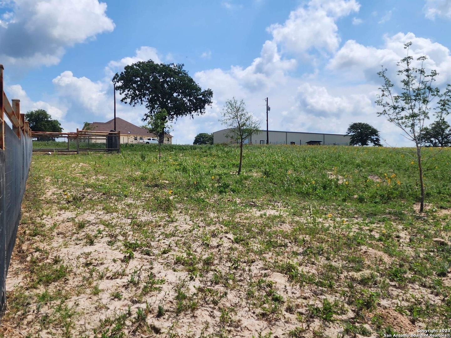 1208 County Road 317 La Vernia TX 78121