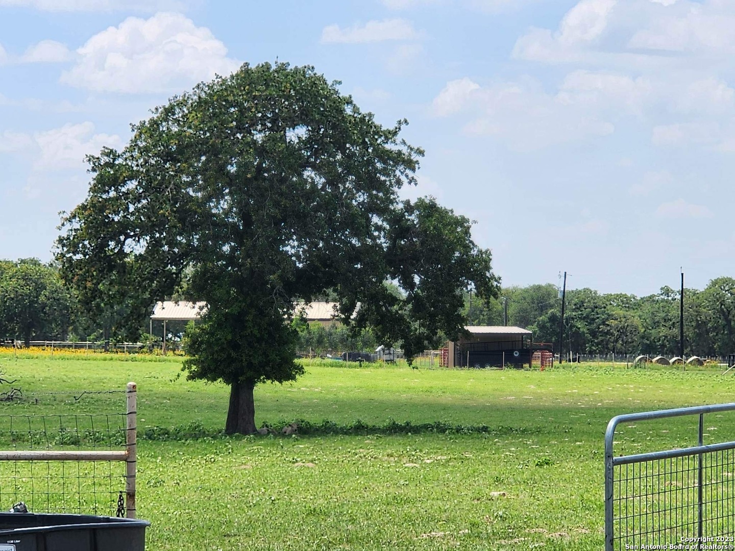 1208 County Road 317 La Vernia TX 78121