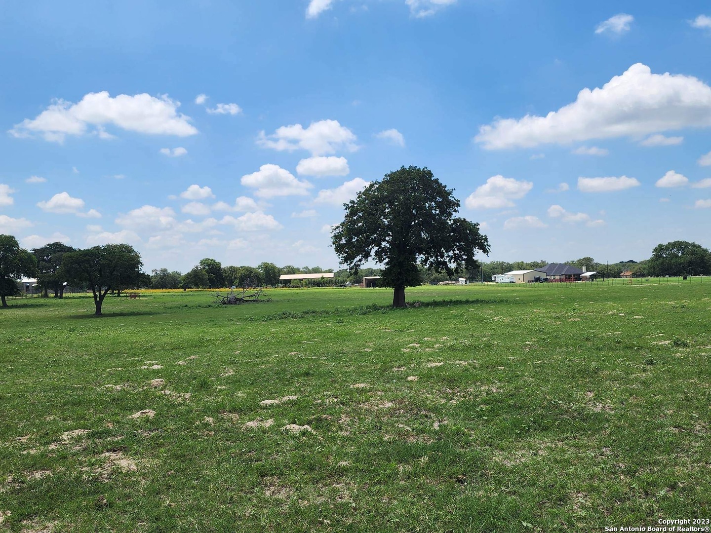 1208 County Road 317 La Vernia TX 78121