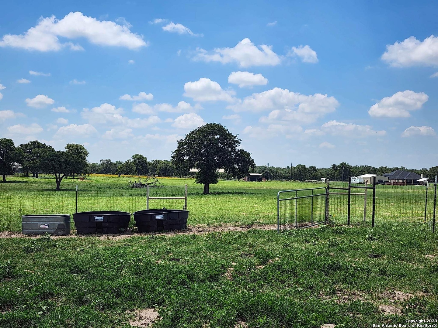 1208 County Road 317 La Vernia TX 78121