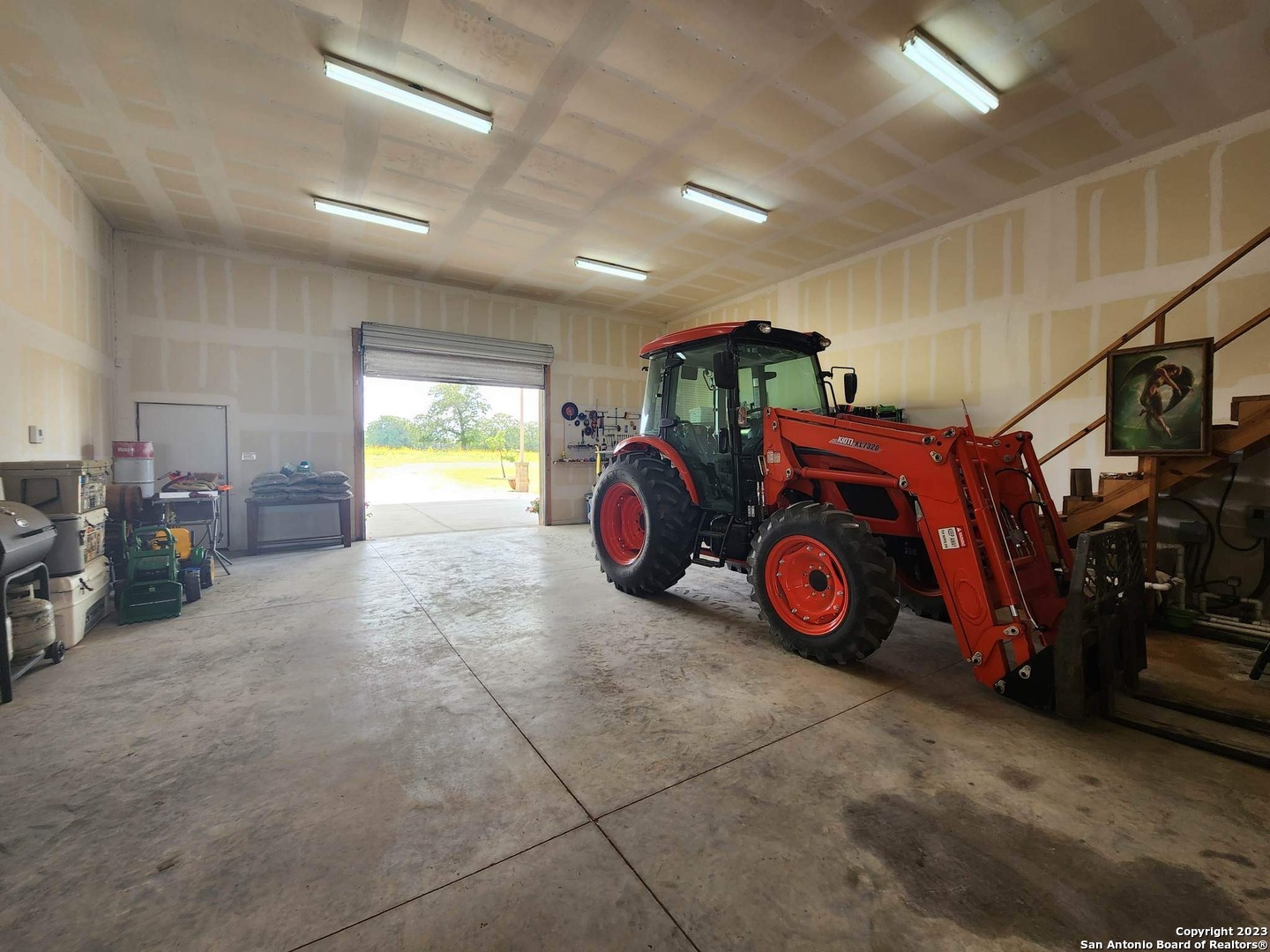 1208 County Road 317 La Vernia TX 78121