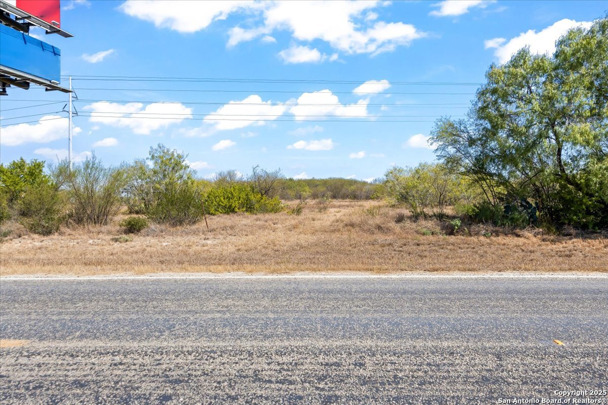 215859 Ih 37 Pleasanton TX 78064