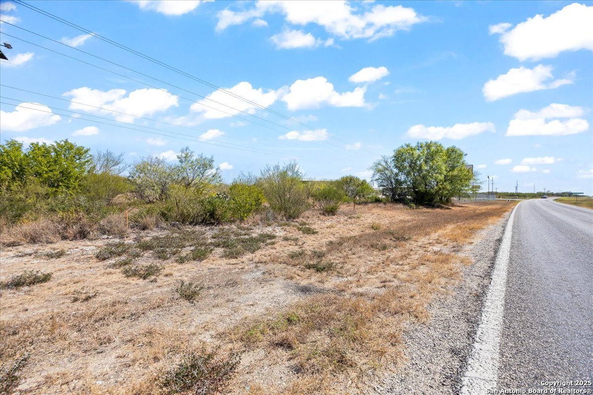 215859 Ih 37 Pleasanton TX 78064