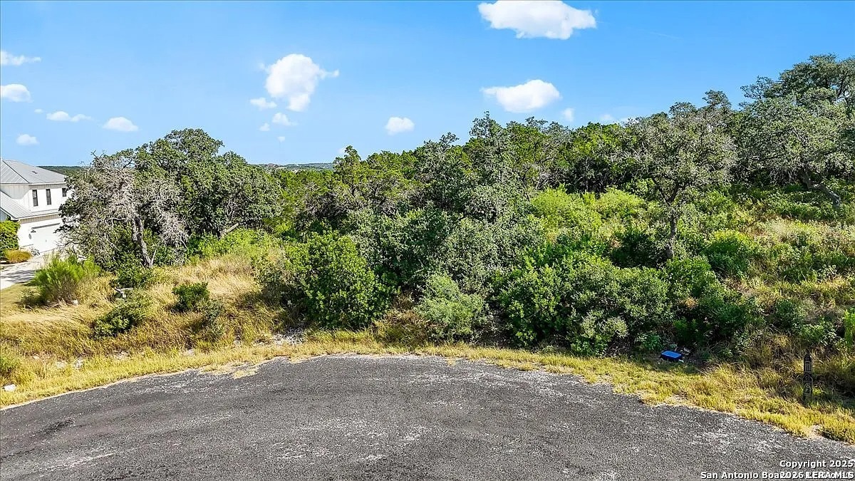 Lot 8 Pr 2773 Mico TX 78056