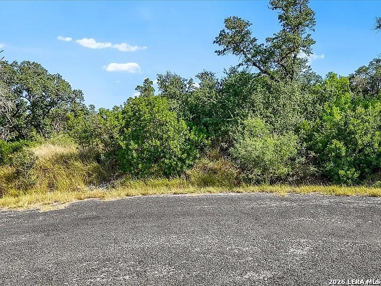 Lot 8 Pr 2773 Mico TX 78056