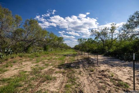 444 County Road 748 Yancey TX 78886