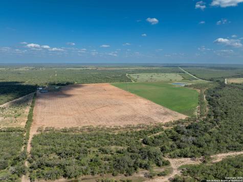 444 County Road 748 Yancey TX 78886