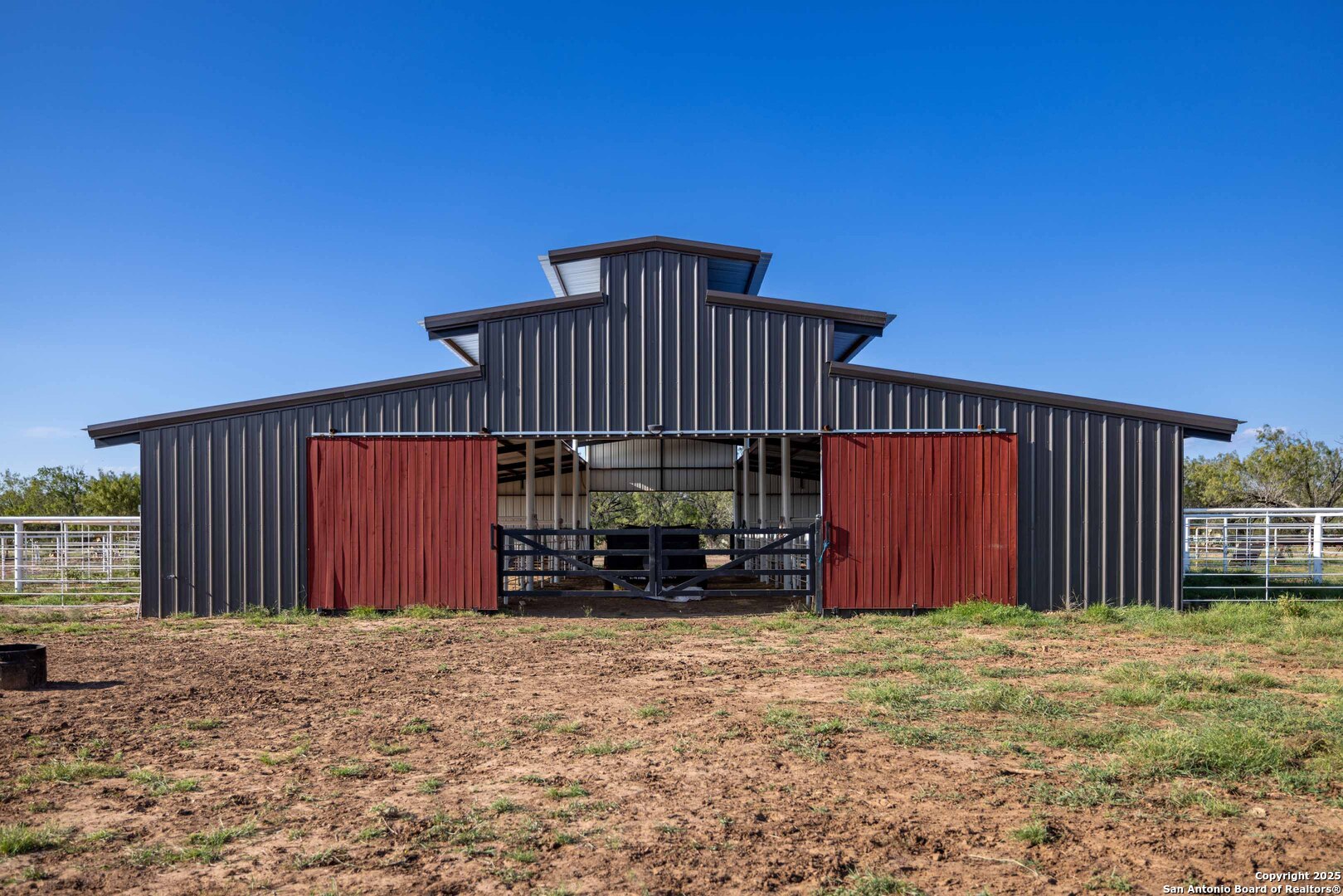 444 County Road 748 Yancey TX 78886