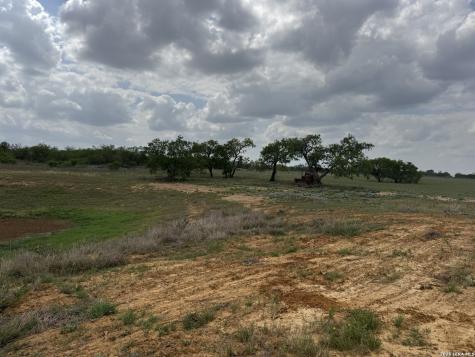 00 County Road 405 Floresville TX 78114