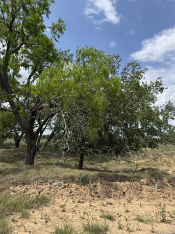 00 County Road 405 Floresville TX 78114