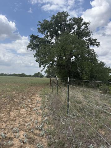 00 County Road 405 Floresville TX 78114