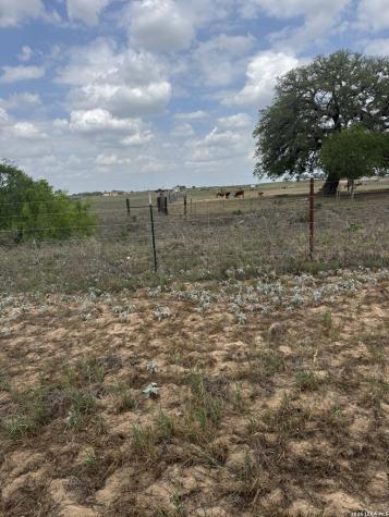 00 County Road 405 Floresville TX 78114