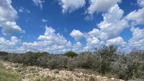 30 Palomino Hills Circle Uvalde TX 78801