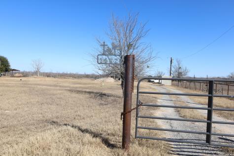 14526 Wisdom Road Atascosa TX 78002