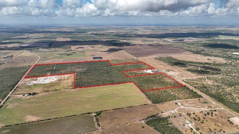 10+/- Acres Cr 152 Kenedy TX 78119