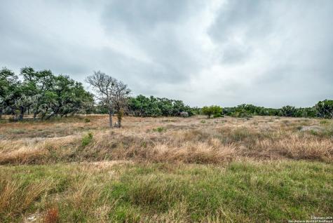 801 Grand Oaks Hondo TX 78861