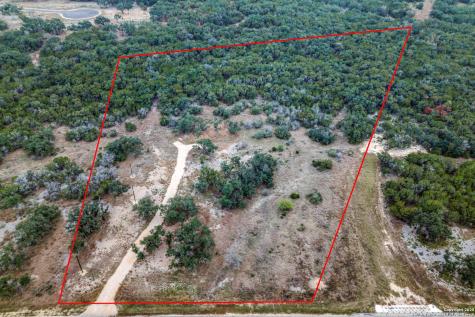 801 Grand Oaks Hondo TX 78861