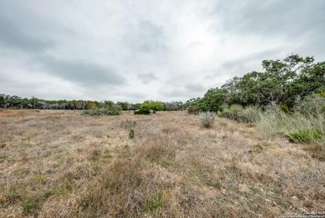 801 Grand Oaks Hondo TX 78861