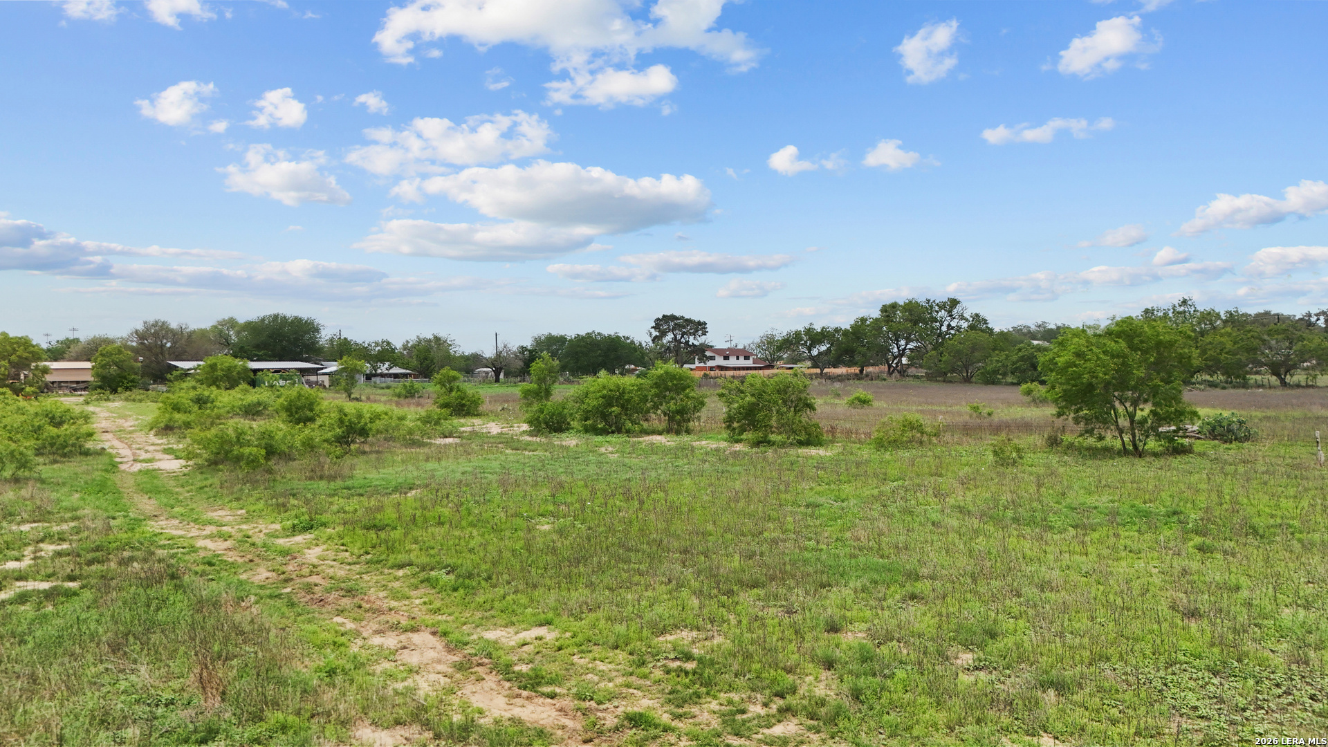 00 N Windy Knoll Devine TX 78016