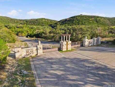 386 Private Road 1712 Mico TX 78056
