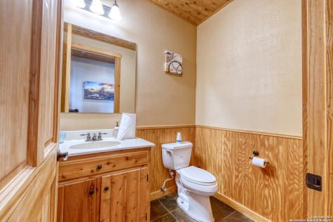 558 S Ridge Drive Concan TX 78838