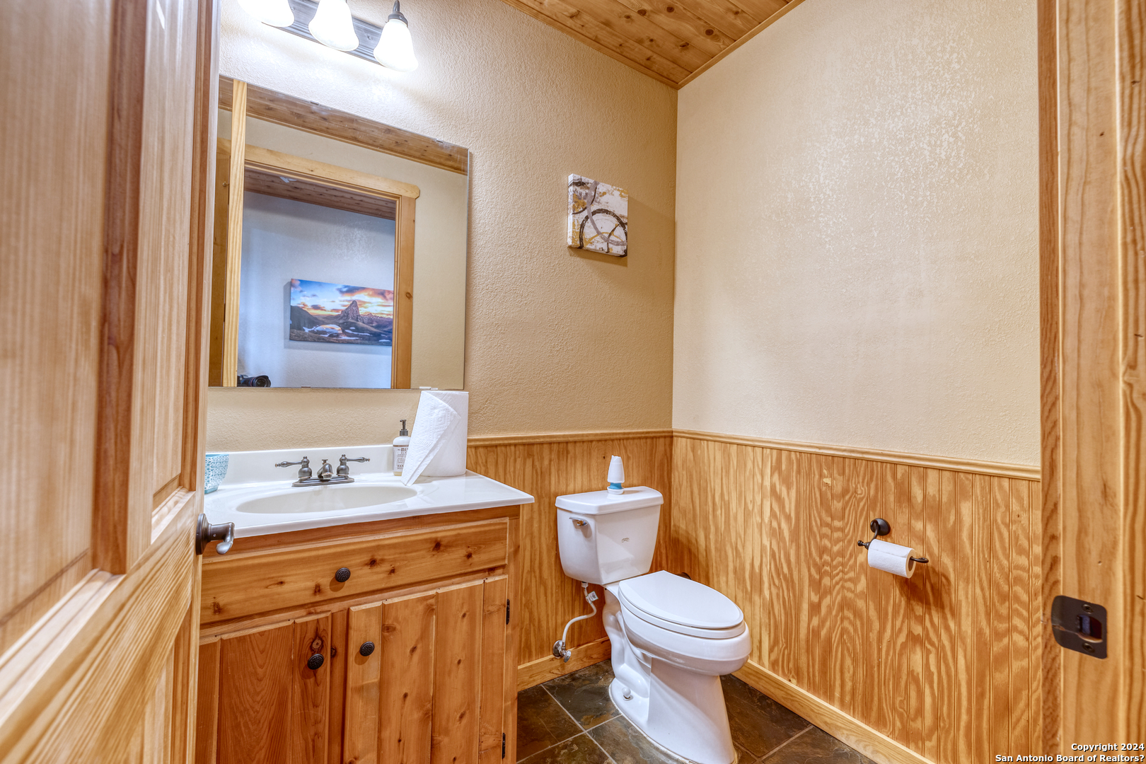 558 S Ridge Drive Concan TX 78838