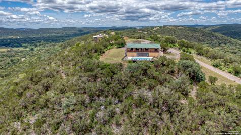 558 S Ridge Drive Concan TX 78838