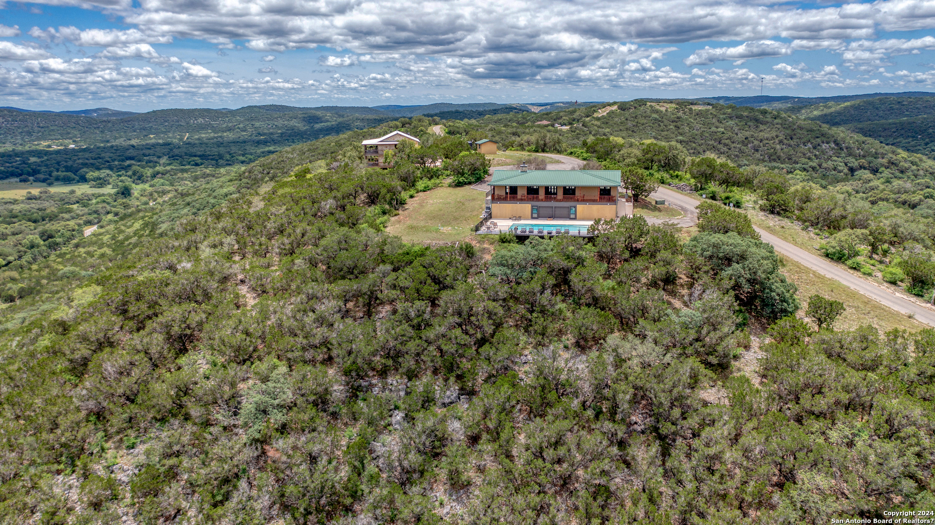 558 S Ridge Drive Concan TX 78838