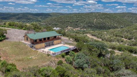558 S Ridge Drive Concan TX 78838