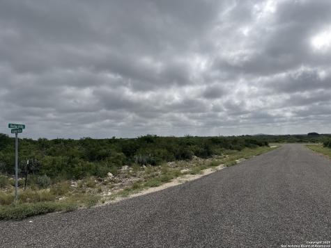 73 Rocky Hills Uvalde TX 78801