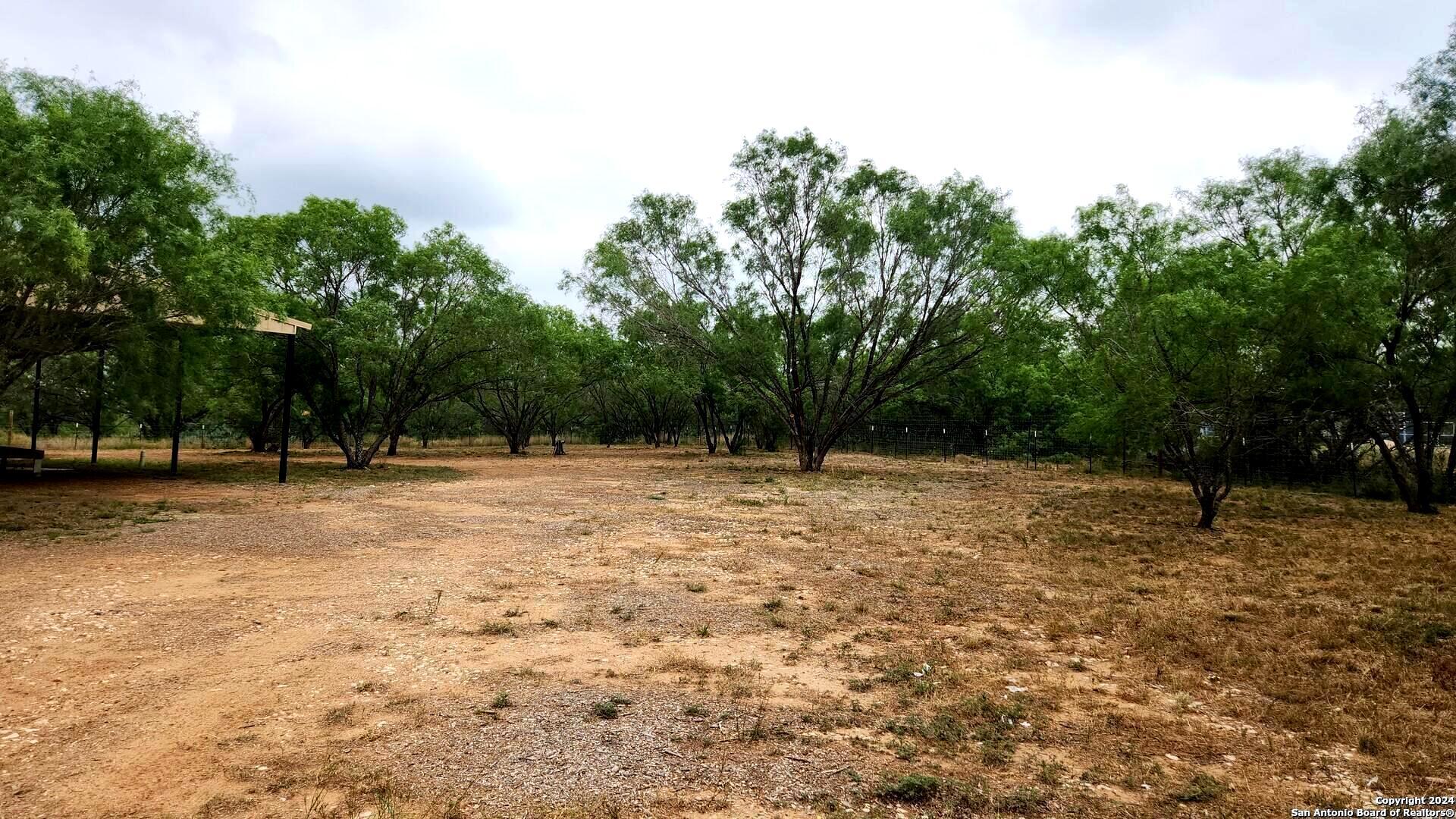 1848 County Road 2557 Moore TX 78057