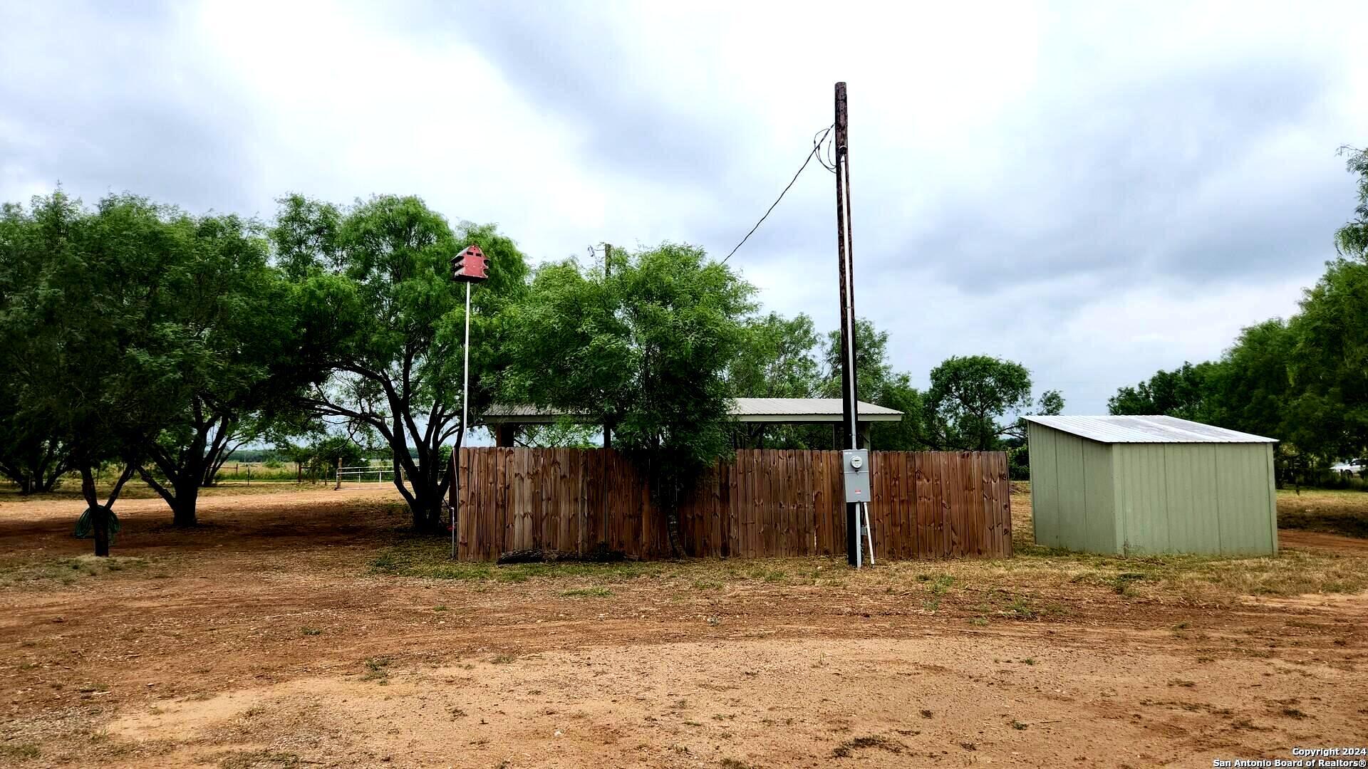 1848 County Road 2557 Moore TX 78057