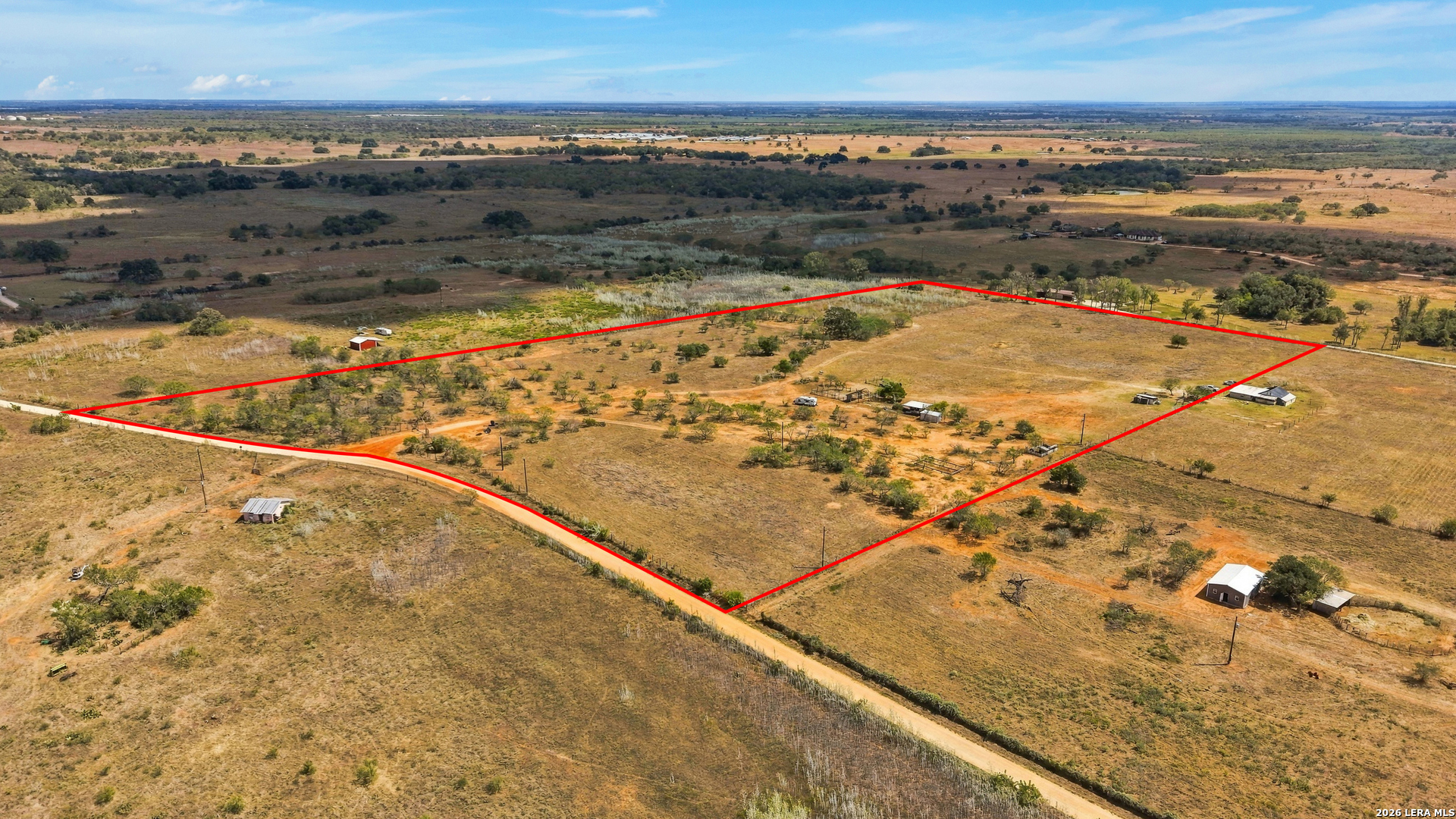 2280 County Road 117 Nixon TX 78140
