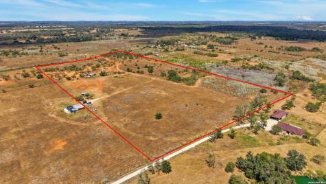 2280 County Road 117 Nixon TX 78140