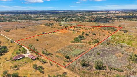2280 County Road 117 Nixon TX 78140
