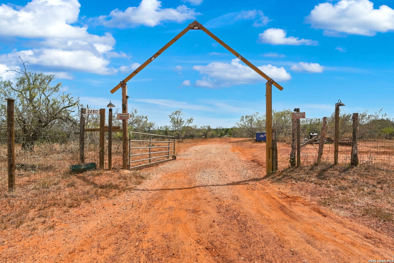 2280 County Road 117 Nixon TX 78140