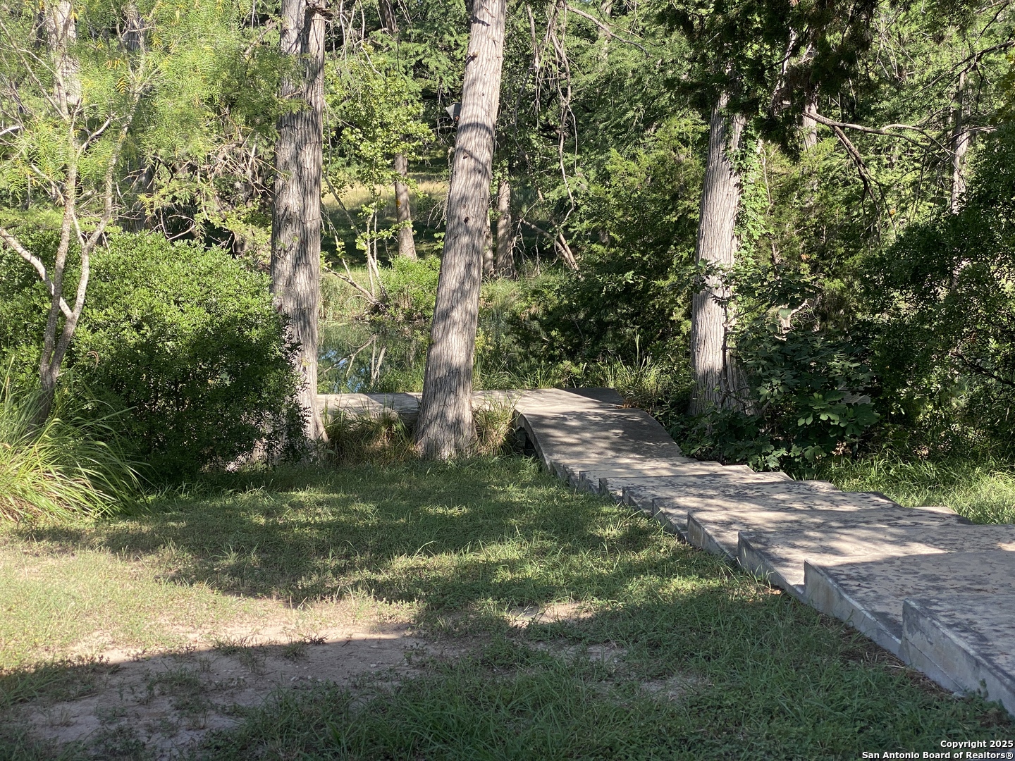 935 Ridge Loop Rio Frio TX 78879