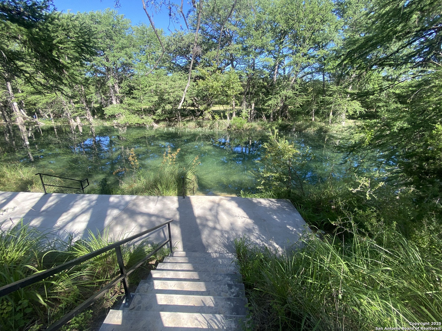 935 Ridge Loop Rio Frio TX 78879