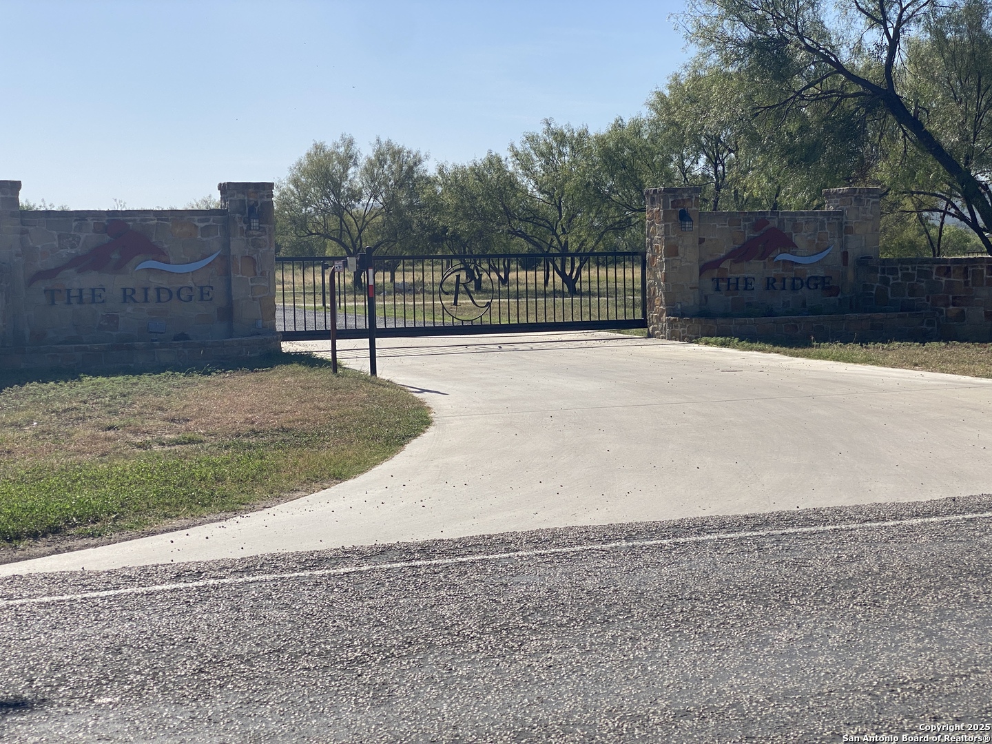 935 Ridge Loop Rio Frio TX 78879