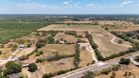 4320 Fm 673 Beeville TX 78102