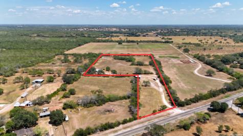 4320 Fm 673 Beeville TX 78102