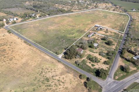 19825 Benton City Somerset TX 78069