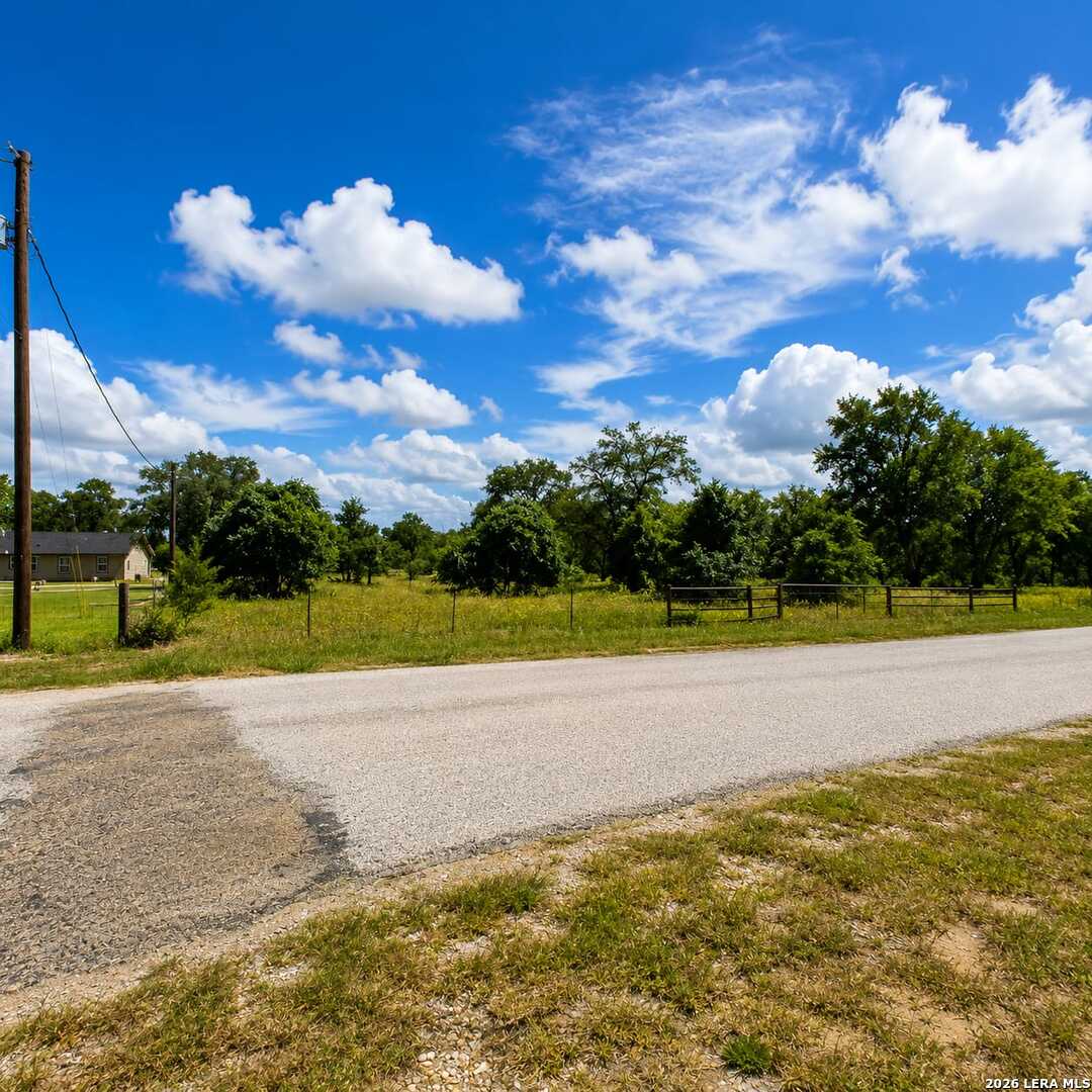 68749 E County Road 6871 Natalia TX 78059