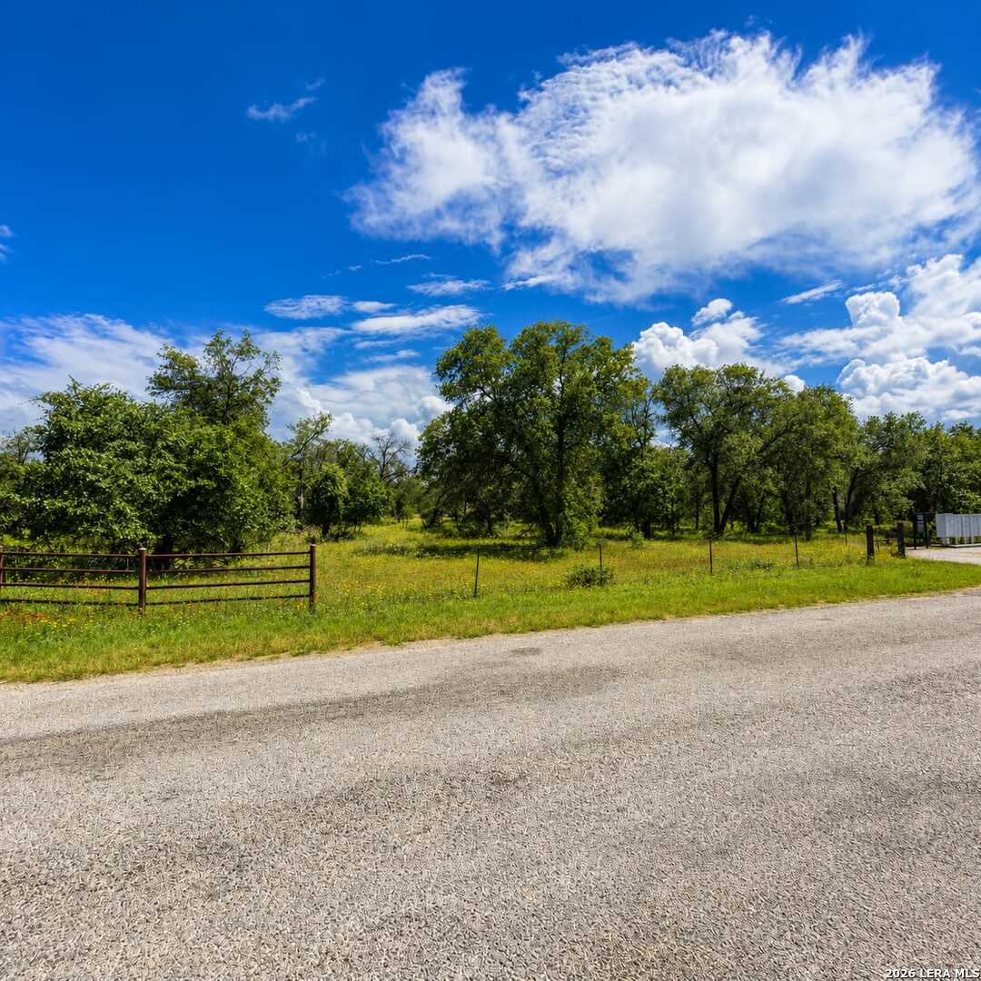 68749 E County Road 6871 Natalia TX 78059