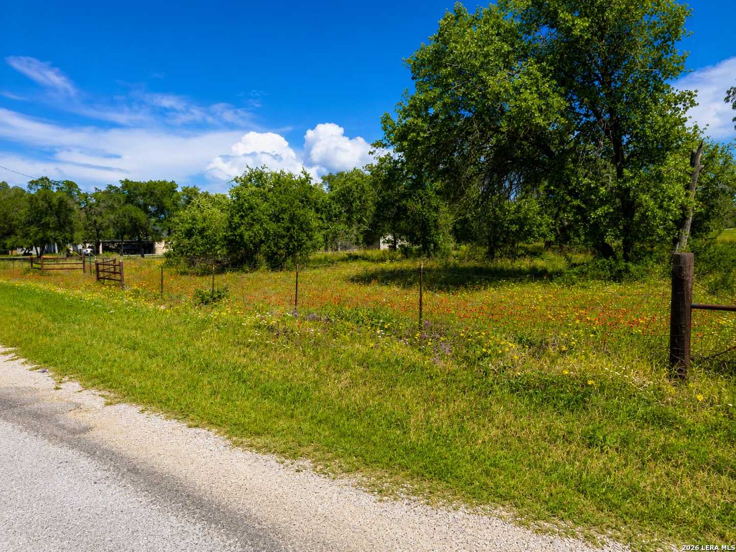 68749 E County Road 6871 Natalia TX 78059