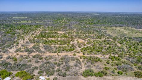 2721 County Road 770 Natalia TX 78059
