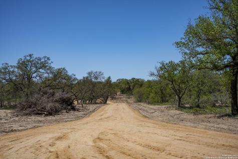 2721 County Road 770 Natalia TX 78059