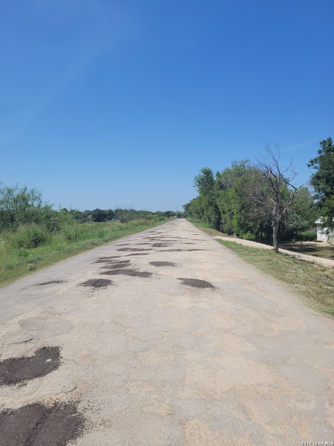 754 County Road 6843 Lytle TX 78052