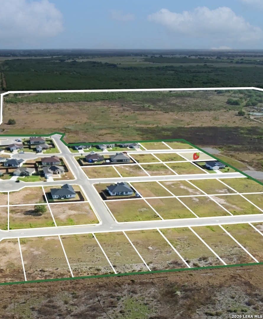128 Growers Avenue Poteet TX 78065
