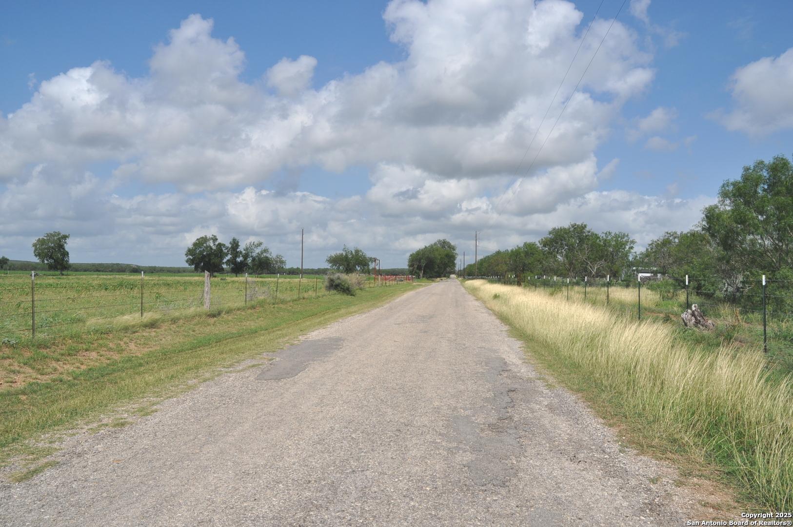 Tbd Cr 662 Devine TX 78016